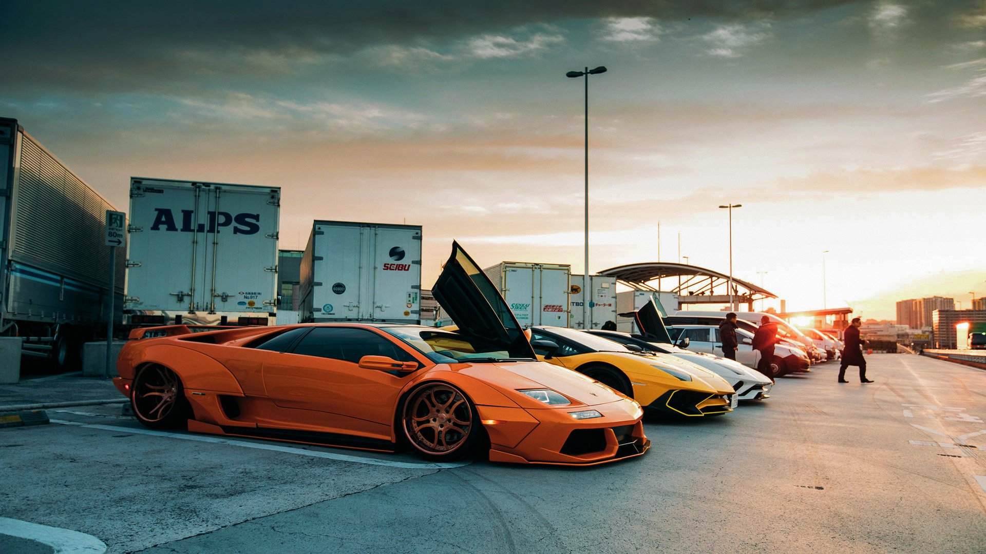 球队蓄势待发，准备应对未知挑战，球队蓄势待发,准备应对未知挑战英语