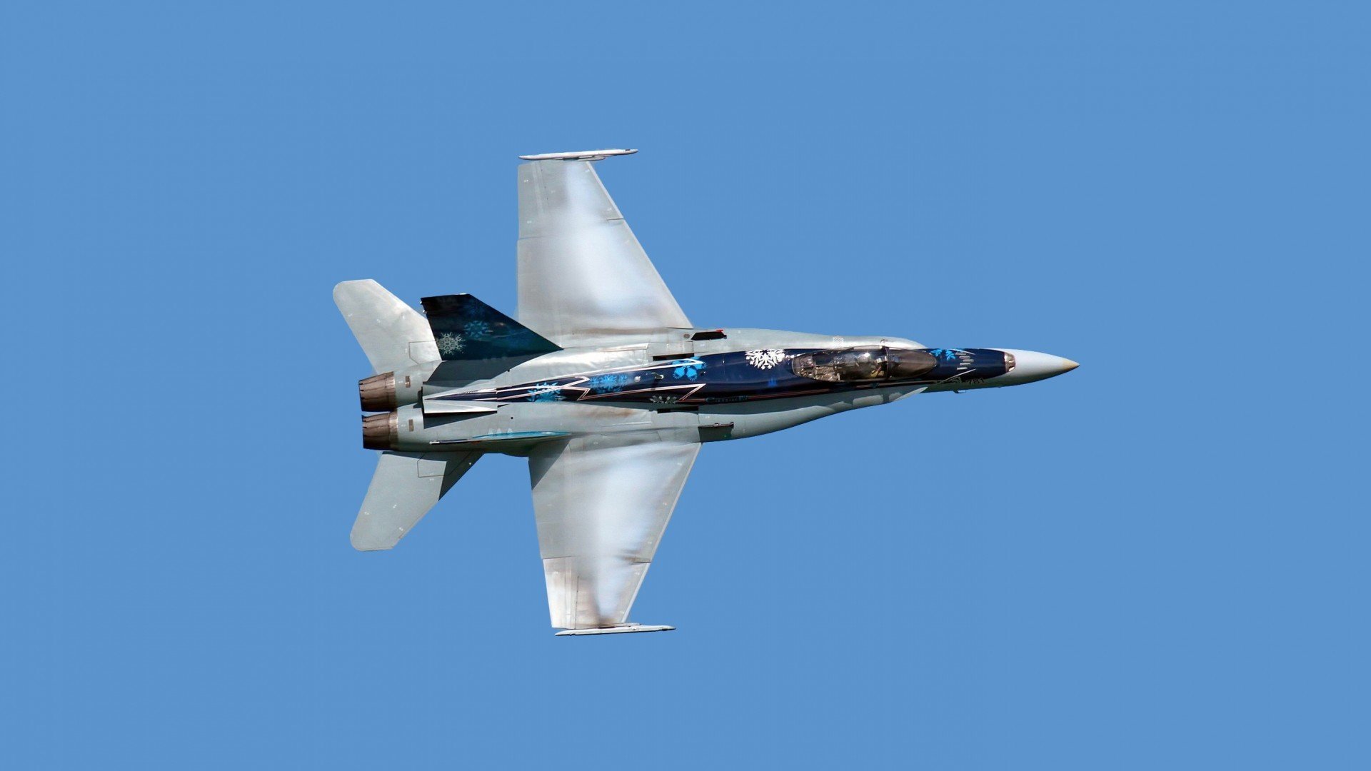 “三叉湖飞盘赛：空中飞盘与极速传球的完美碰撞”