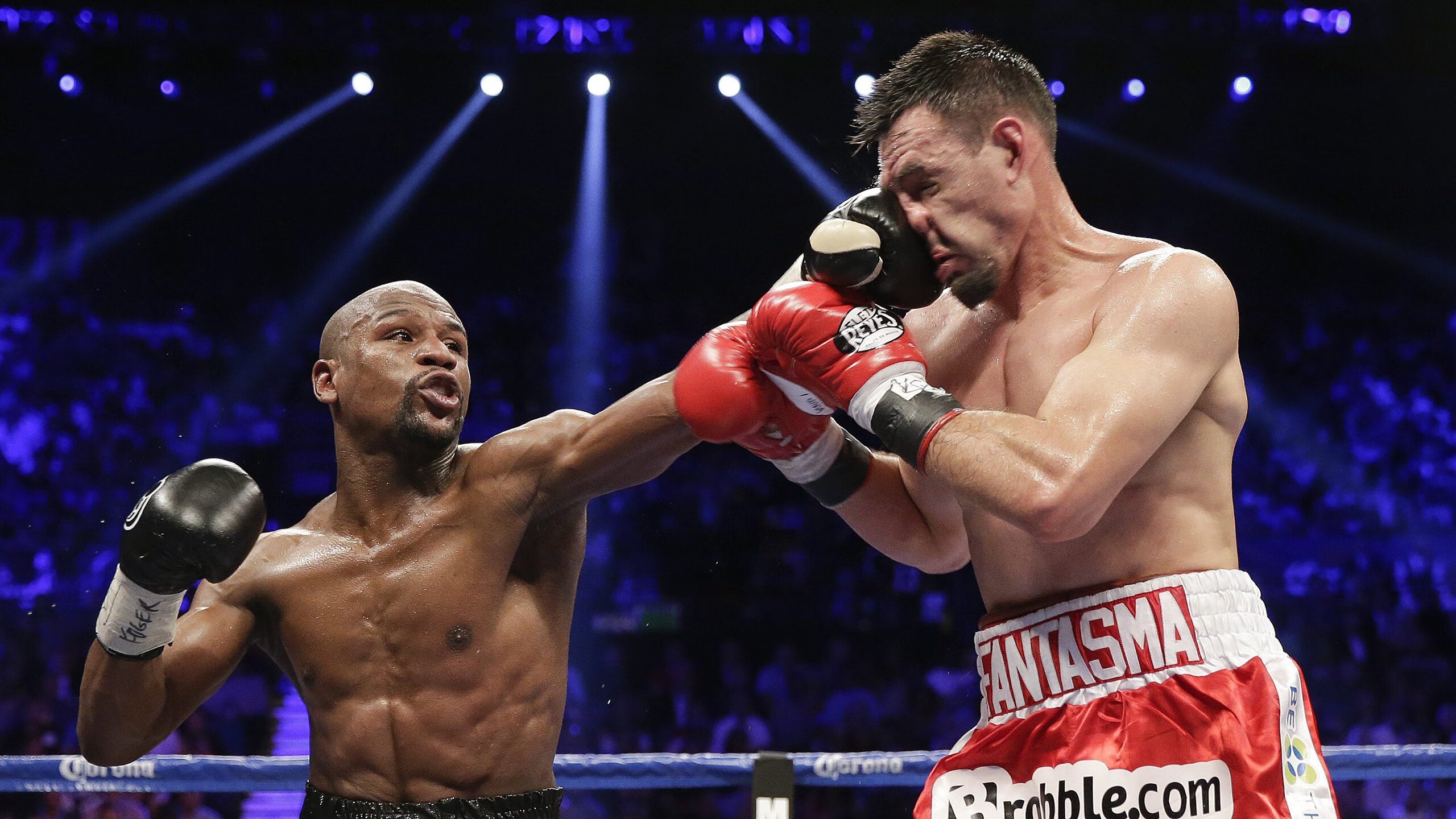 利物浦与切尔西战平,冠军争夺更加激烈